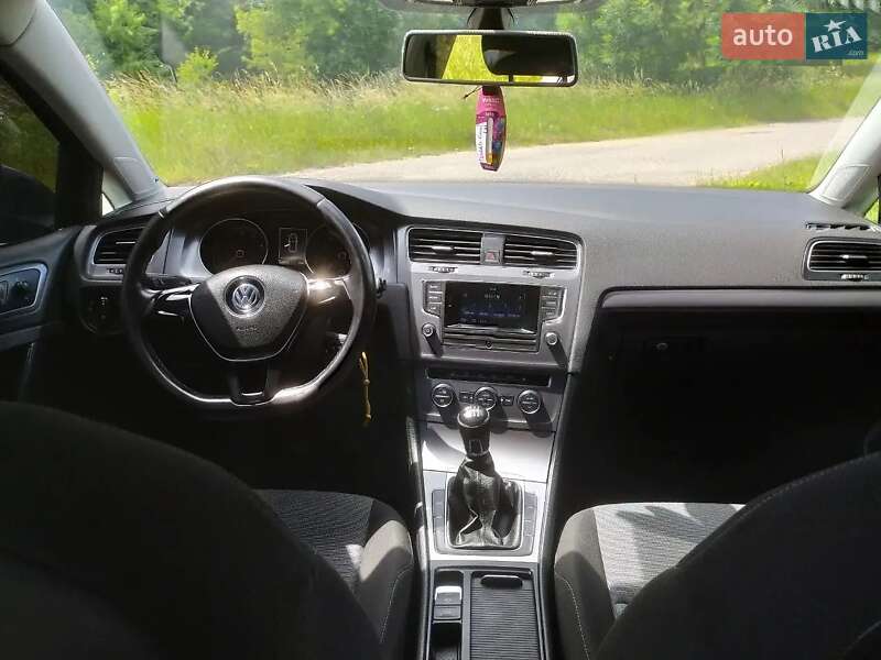 Хэтчбек Volkswagen Golf 2013 в Виннице