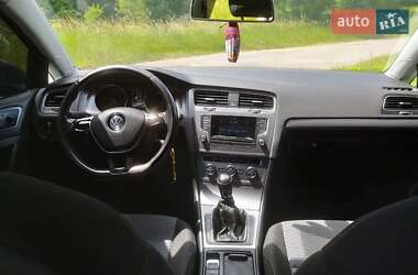 Хэтчбек Volkswagen Golf 2013 в 