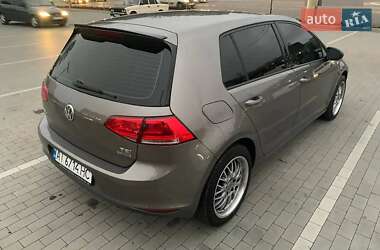 Хэтчбек Volkswagen Golf 2013 в 