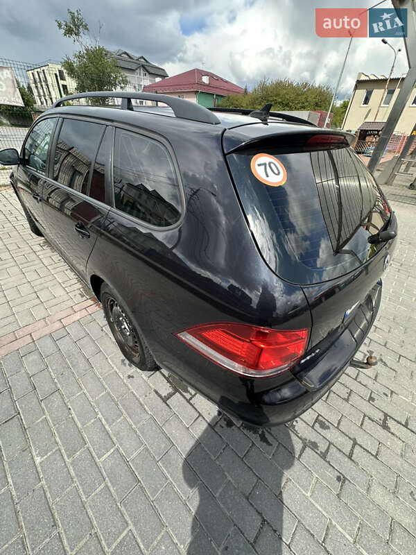 Універсал Volkswagen Golf 2009 в Рівному