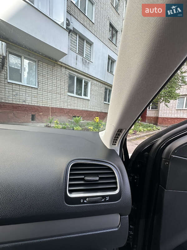 Універсал Volkswagen Golf 2009 в Рівному