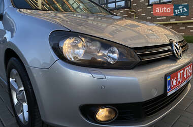 Хетчбек Volkswagen Golf 2010 в 