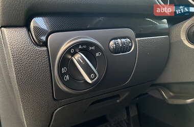 Хетчбек Volkswagen Golf 2010 в 