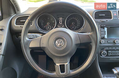Хетчбек Volkswagen Golf 2010 в 