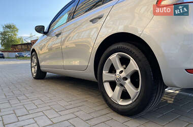 Хетчбек Volkswagen Golf 2010 в 