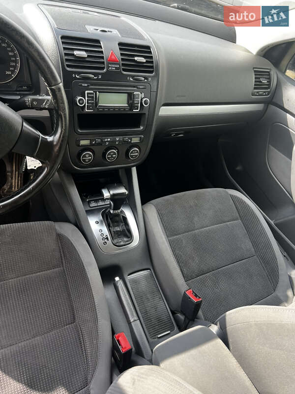 Универсал Volkswagen Golf 2009 в Львове