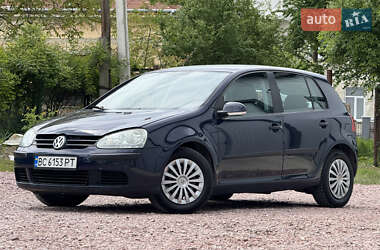 Хетчбек Volkswagen Golf 2004 в 