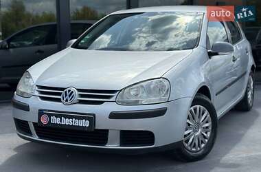 Хетчбек Volkswagen Golf 2004 в 