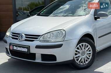 Хетчбек Volkswagen Golf 2004 в 