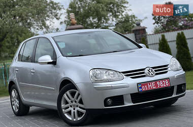 Хетчбек Volkswagen Golf 2006 в Луцьку
