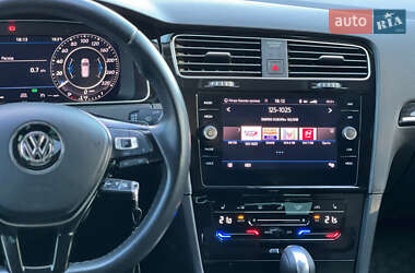 Универсал Volkswagen Golf 2019 в 