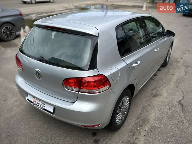 Хетчбек Volkswagen Golf 2009 в Сумах