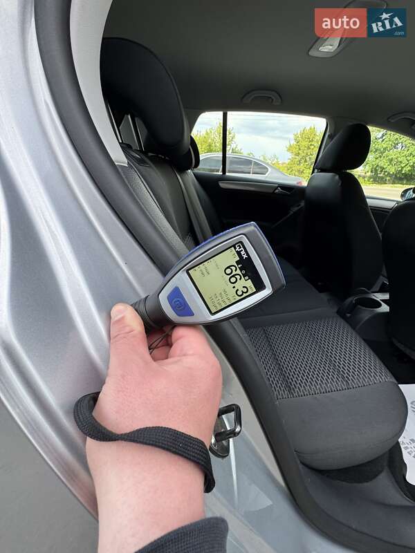 Хетчбек Volkswagen Golf 2009 в Сумах