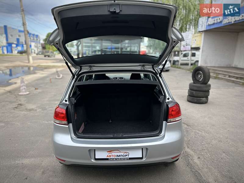 Хетчбек Volkswagen Golf 2009 в Сумах
