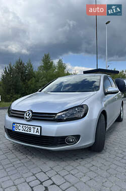 Хетчбек Volkswagen Golf 2010 в Львові