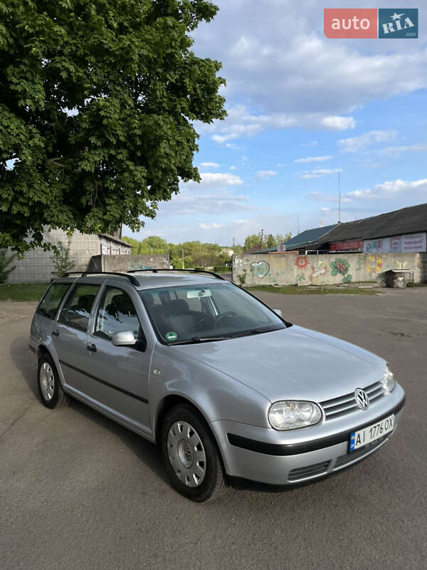 Volkswagen Golf 2003