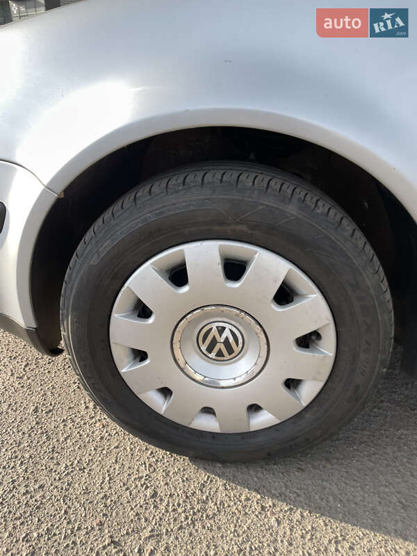 Універсал Volkswagen Golf 2003 в Згурівці