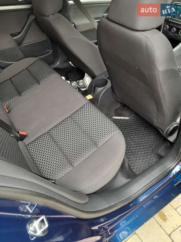 Універсал Volkswagen Golf 2011 в Мукачевому