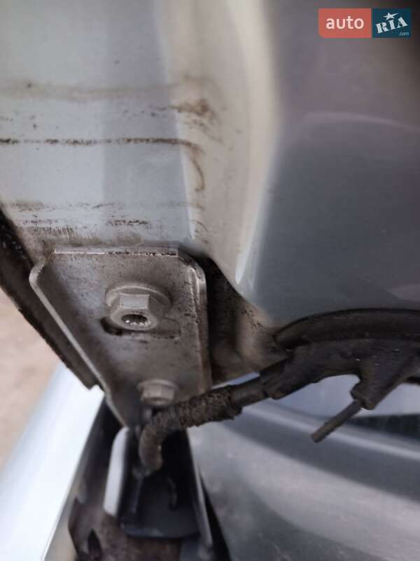 Хэтчбек Volkswagen Golf 2002 в Тернополе