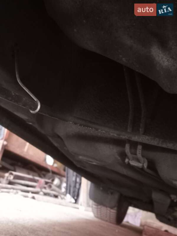 Хэтчбек Volkswagen Golf 2002 в Тернополе