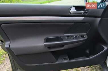 Универсал Volkswagen Golf 2009 в 