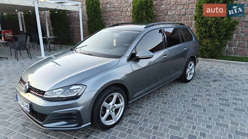 Універсал Volkswagen Golf 2015 в Кропивницькому