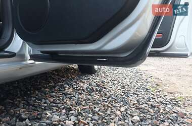 Хэтчбек Volkswagen Golf 2003 в 