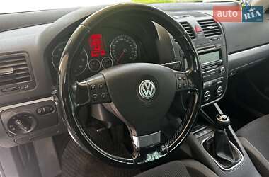 Універсал Volkswagen Golf 2009 в 