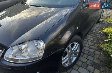 Універсал Volkswagen Golf 2009 в 
