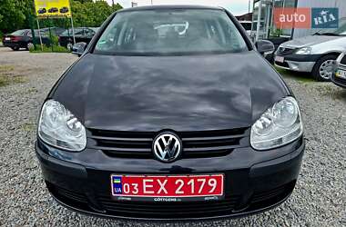 Хетчбек Volkswagen Golf 2005 в 