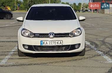 Хэтчбек Volkswagen Golf 2012 в 