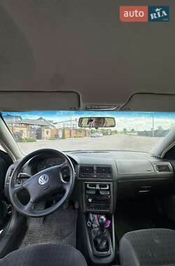 Універсал Volkswagen Golf 2000 в 