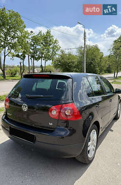 Хетчбек Volkswagen Golf 2007 в 