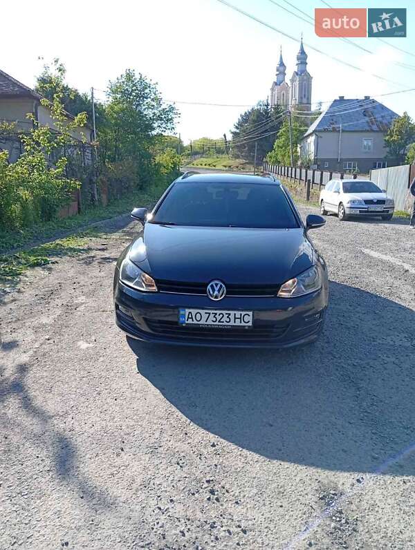 Універсал Volkswagen Golf 2015 в Мукачевому