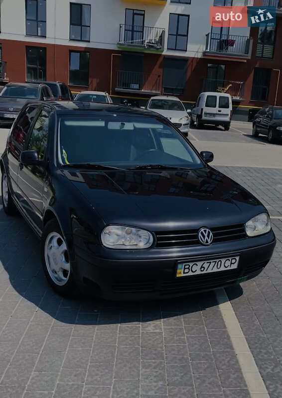 Volkswagen Golf 2000