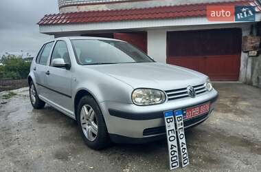 Хетчбек Volkswagen Golf 2002 в Тернополі