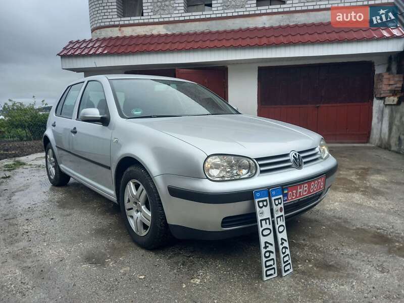 Хэтчбек Volkswagen Golf 2002 в Тернополе