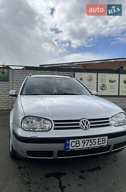 Универсал Volkswagen Golf 2002 в Чернигове