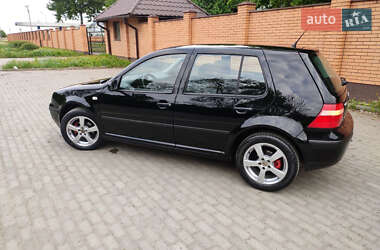Хетчбек Volkswagen Golf 2003 в 