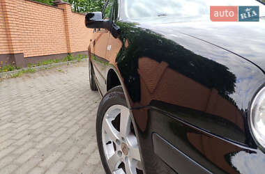 Хетчбек Volkswagen Golf 2003 в 