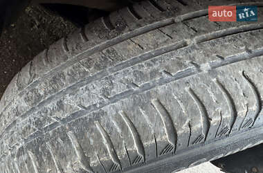 Хетчбек Volkswagen Golf 2003 в 