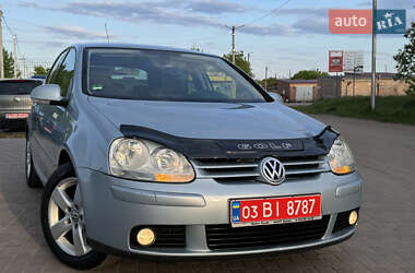 Хэтчбек Volkswagen Golf 2008 в 