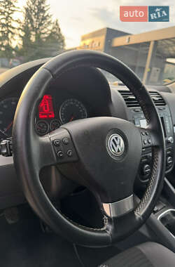 Хэтчбек Volkswagen Golf 2008 в 