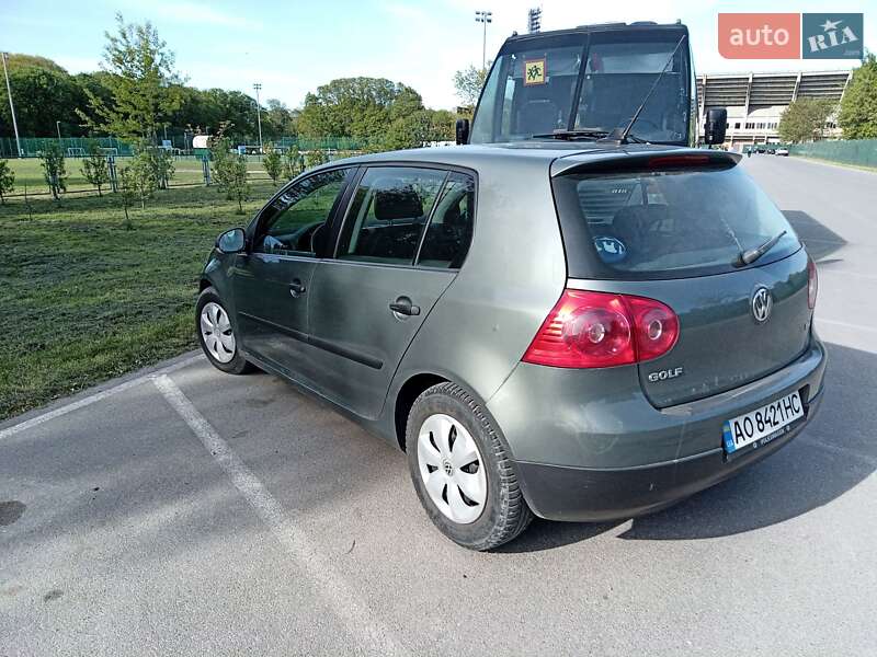 Хэтчбек Volkswagen Golf 2008 в Ивано-Франковске