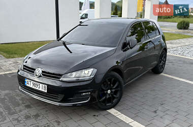 Хэтчбек Volkswagen Golf 2015 в 