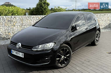 Хэтчбек Volkswagen Golf 2015 в 