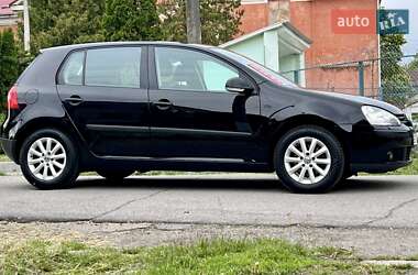 Хетчбек Volkswagen Golf 2008 в 