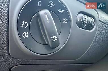 Хетчбек Volkswagen Golf 2008 в 