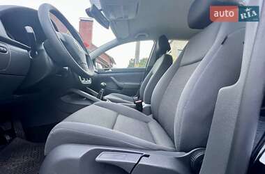 Хетчбек Volkswagen Golf 2008 в 