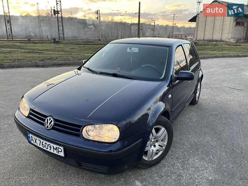 Хетчбек Volkswagen Golf 2002 в Мерефа